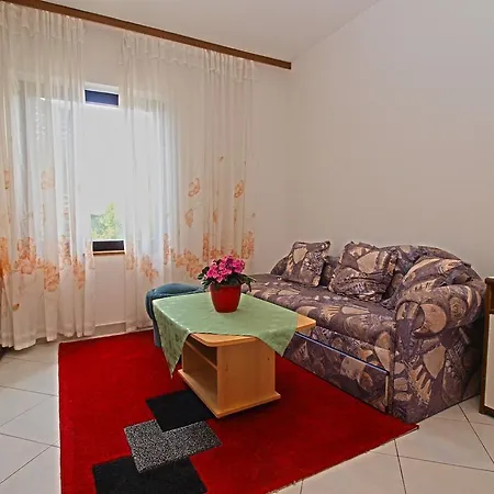 Apartments Hasib 116 Medolino